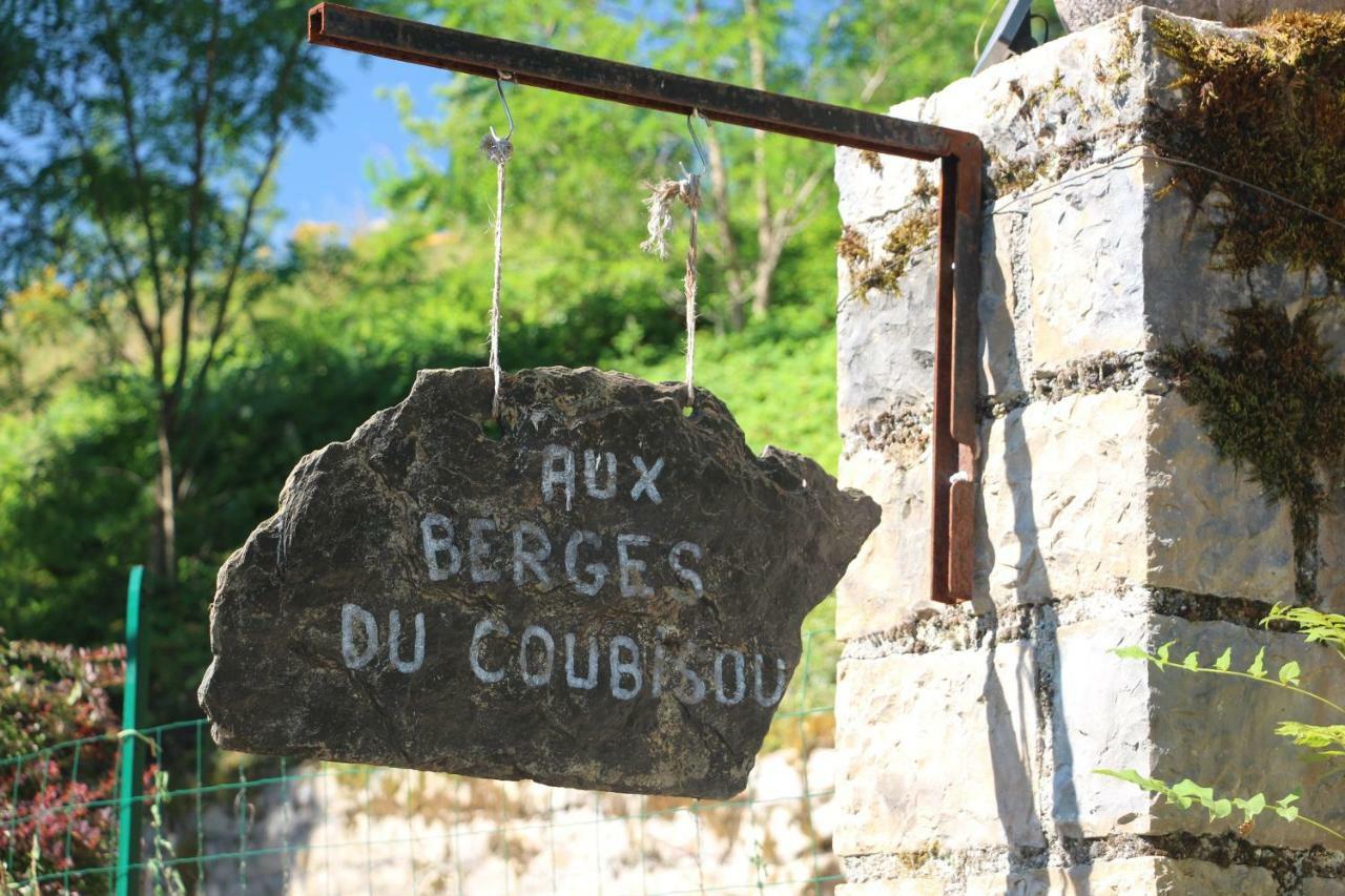 Aux Berges Du Coubisou Bed & Breakfast Exterior foto