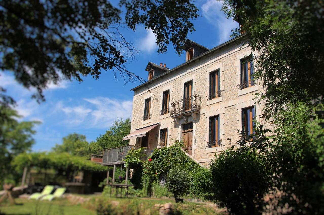 Aux Berges Du Coubisou Bed & Breakfast Exterior foto